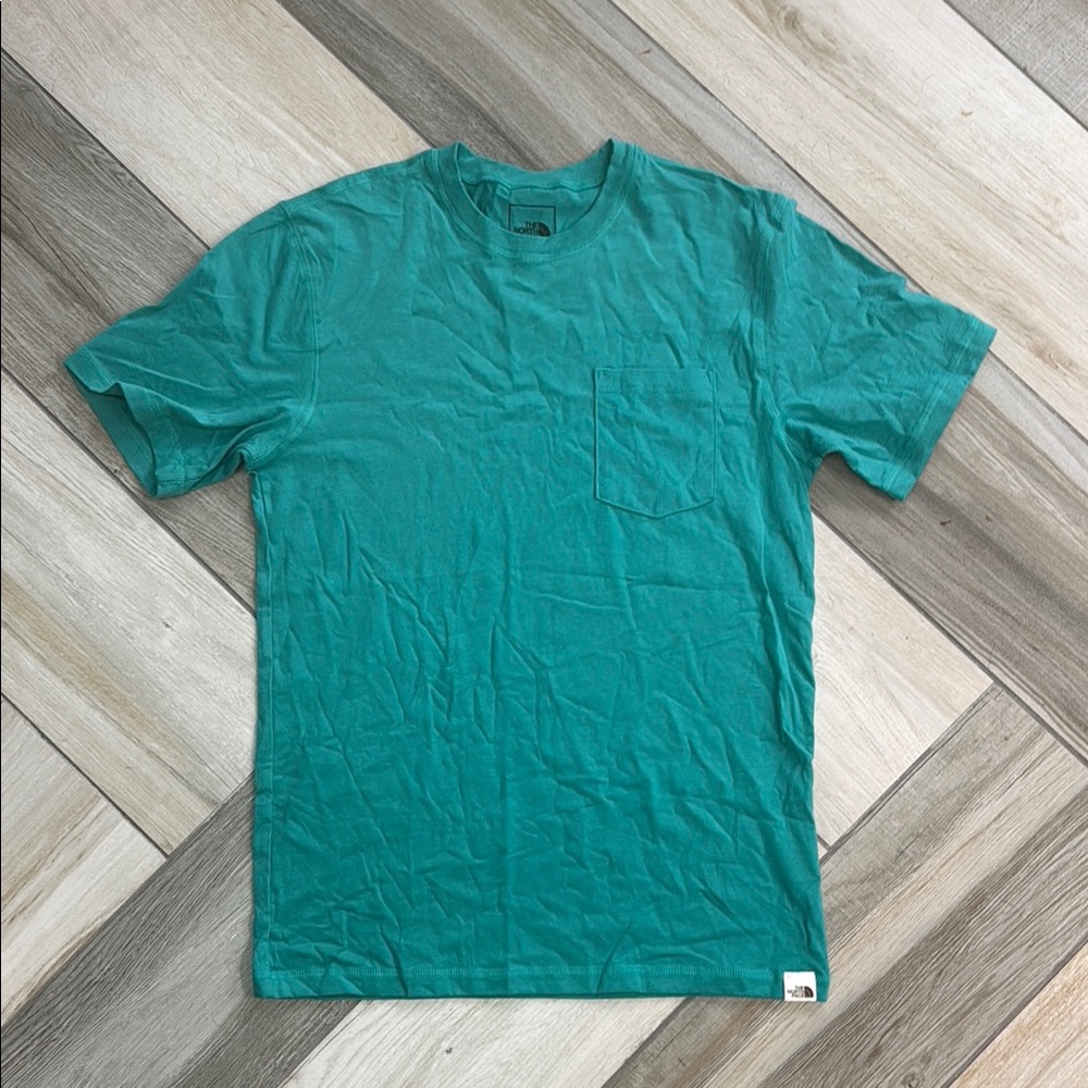 North Face Pocket Crew Neck T-Shirt Size Small